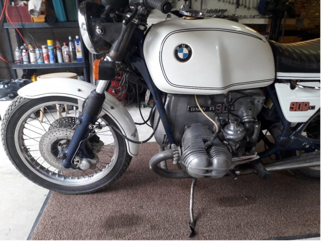 R90S blanche